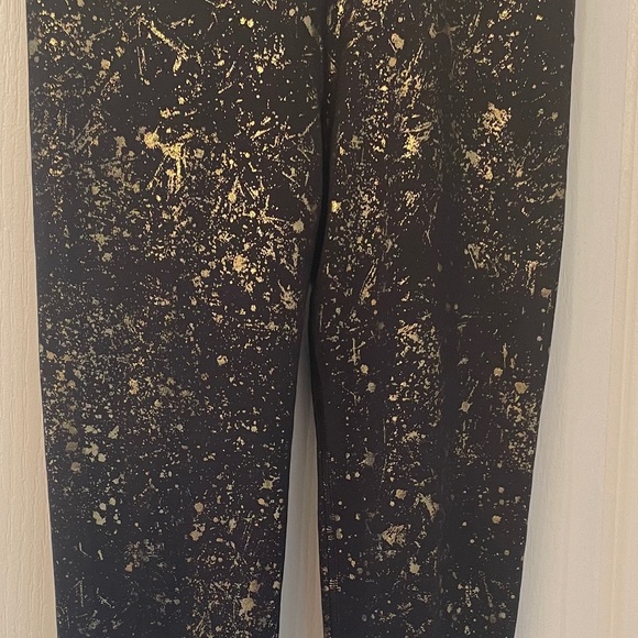 Lululemon Iviva Gold Foil Leggings. Size 12. - Picture 1 of 3
